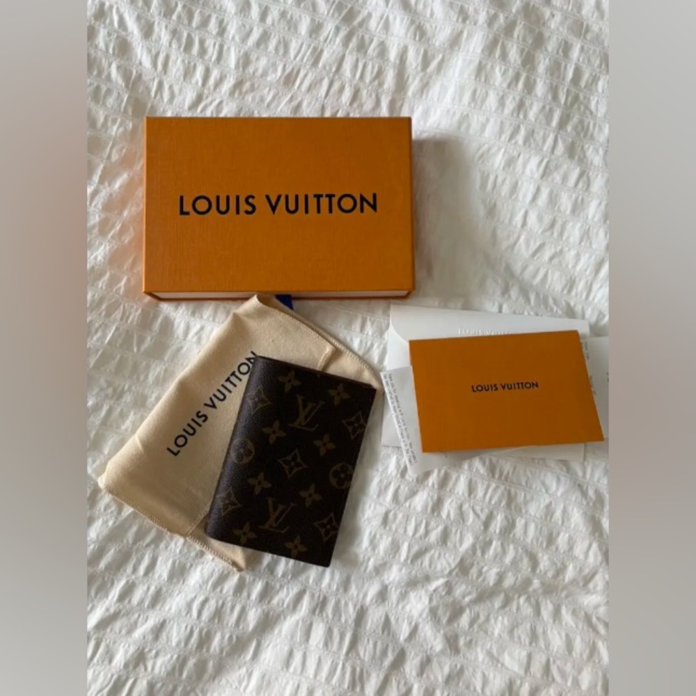 Louis Vuitton Brown Monogram Card & Key Holder with Dust Bag